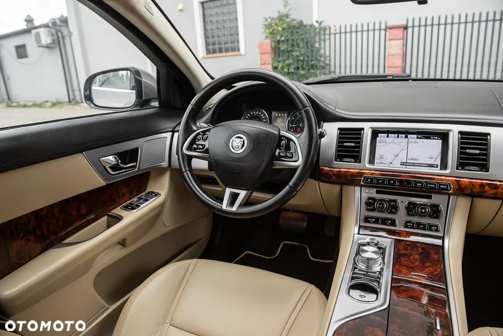 Jaguar XF - 28