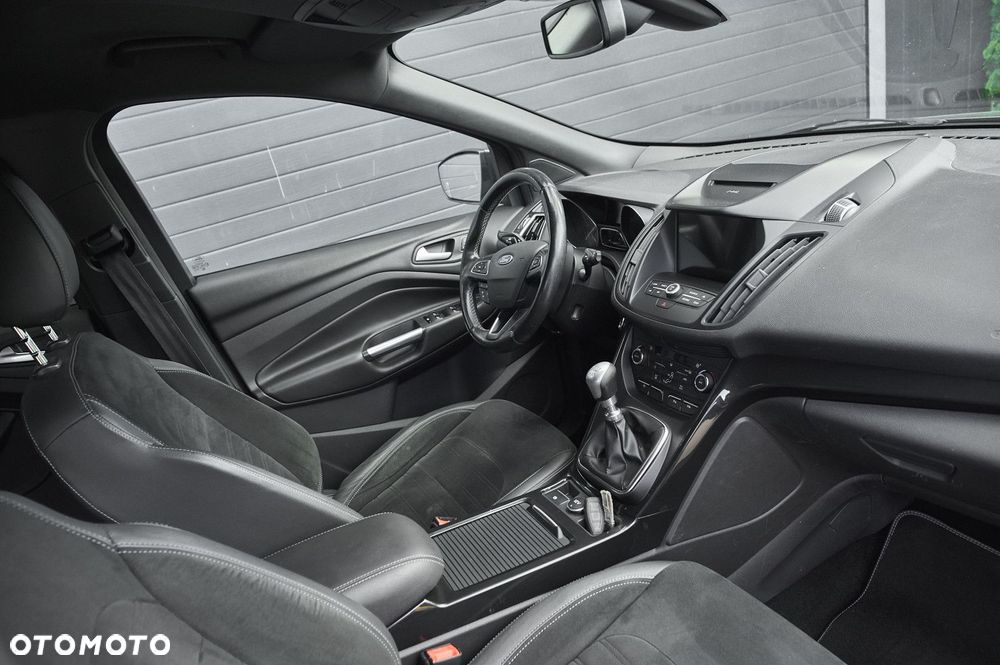Ford Kuga - 23