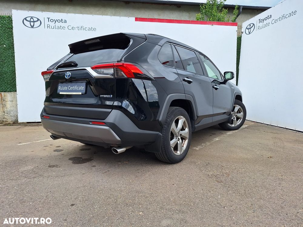 Toyota RAV4 - 9