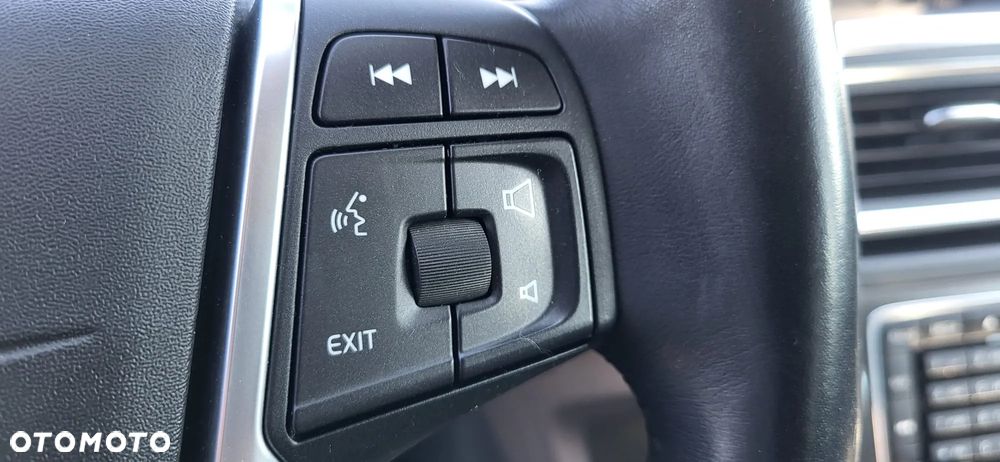 Volvo XC 60 D4 Drive-E Momentum - 27