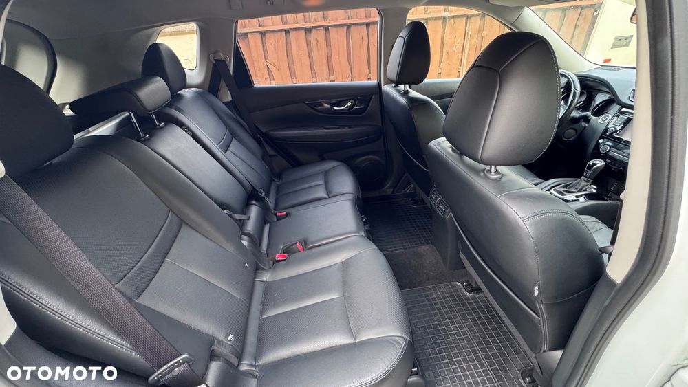 Nissan X-Trail 2.0 dCi Tekna 4WD Xtronic - 11