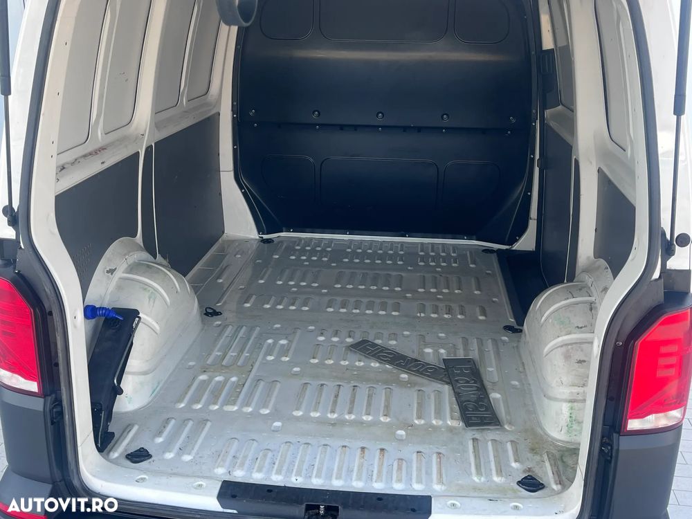 Volkswagen Transporter - 13