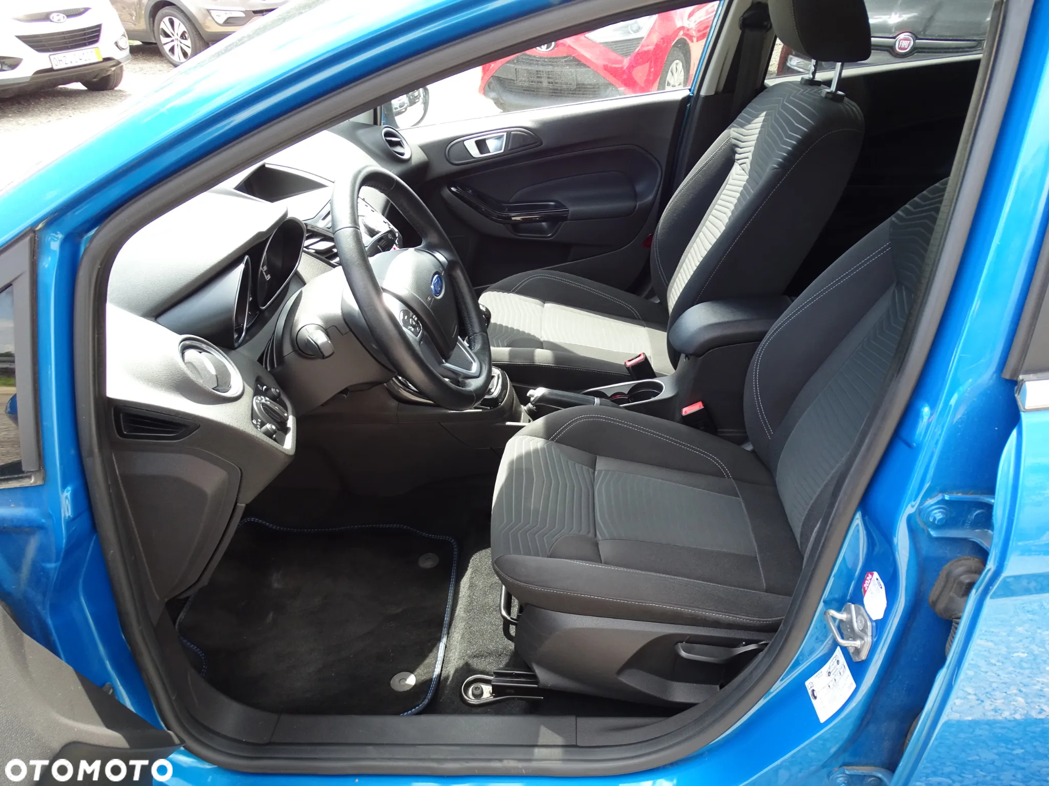 Ford Fiesta - 24