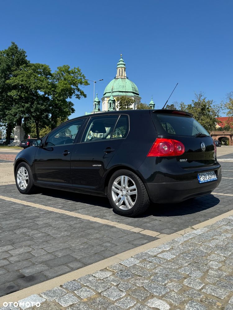 Volkswagen Golf 1.6 Comfortline - 4