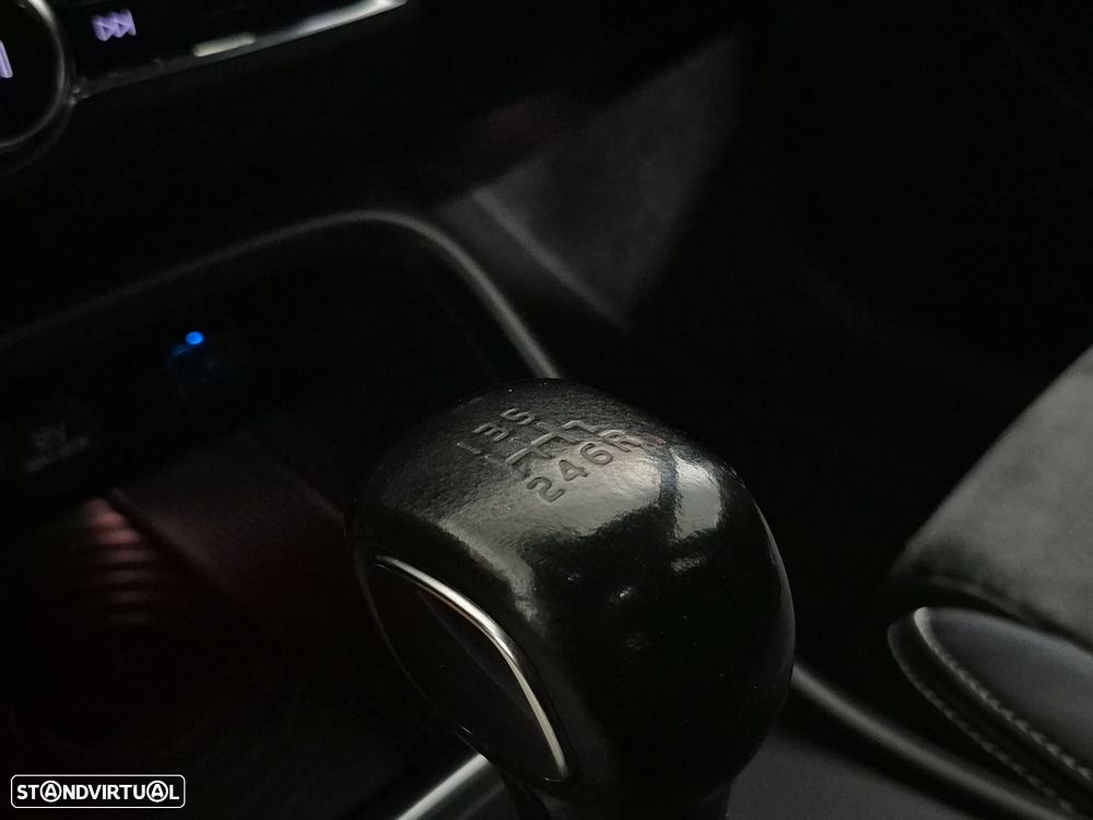 Volvo XC 40 1.5 T3 Tech Edition - 33