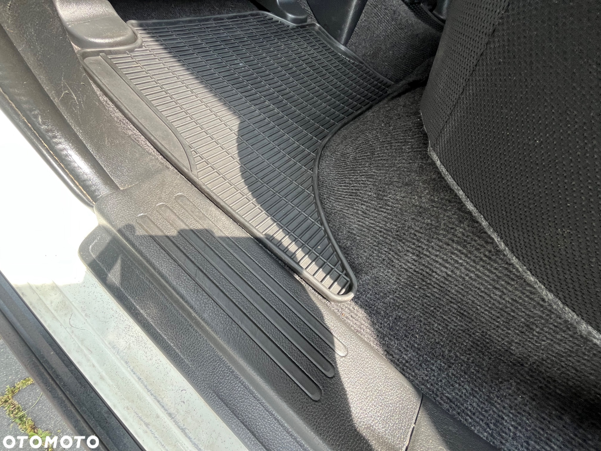 Mitsubishi L200 - 30