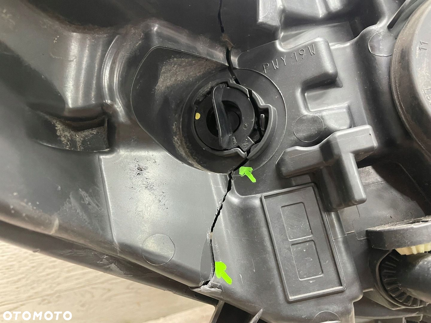 Lampa przednia lewa Ford Mondeo MK V 2 - 11