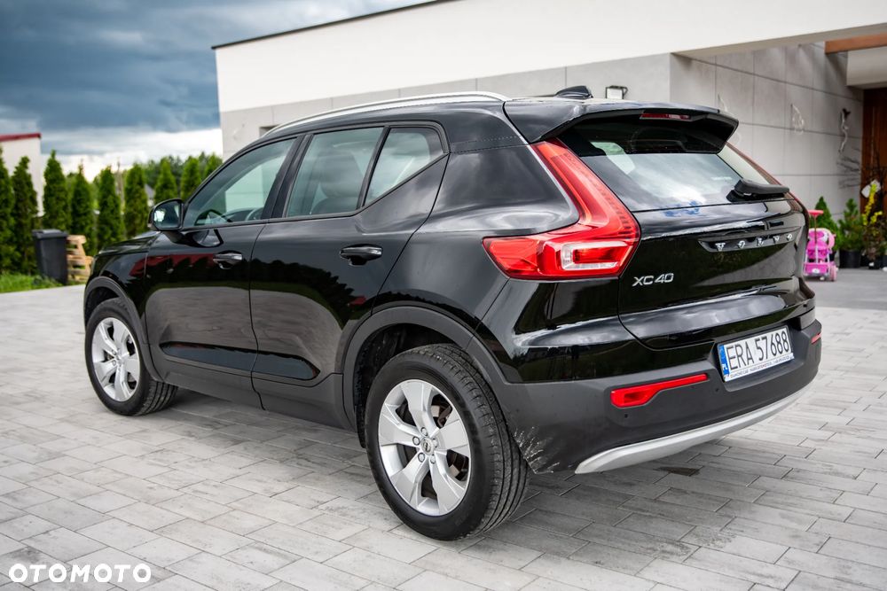 Volvo XC 40 D3 SCR Momentum - 9
