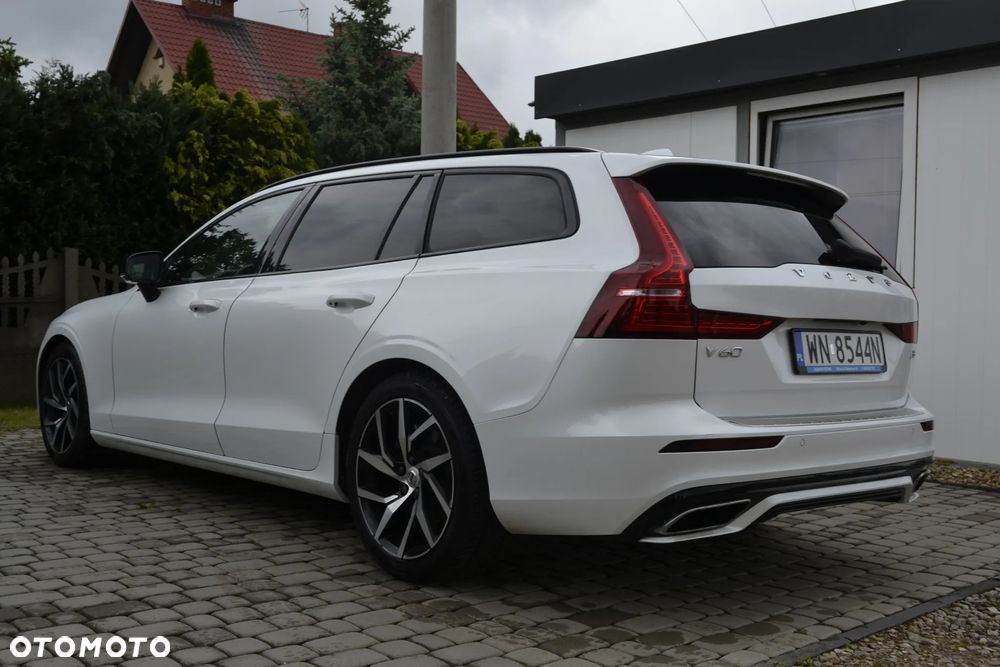 Volvo V60 B3 B R-Design - 23