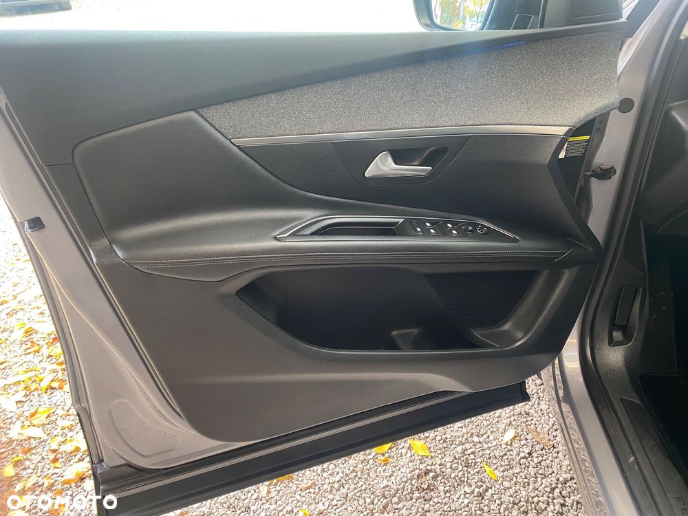 Peugeot 3008 BlueHDi 180 Stop & Start EAT8 Allure - 16