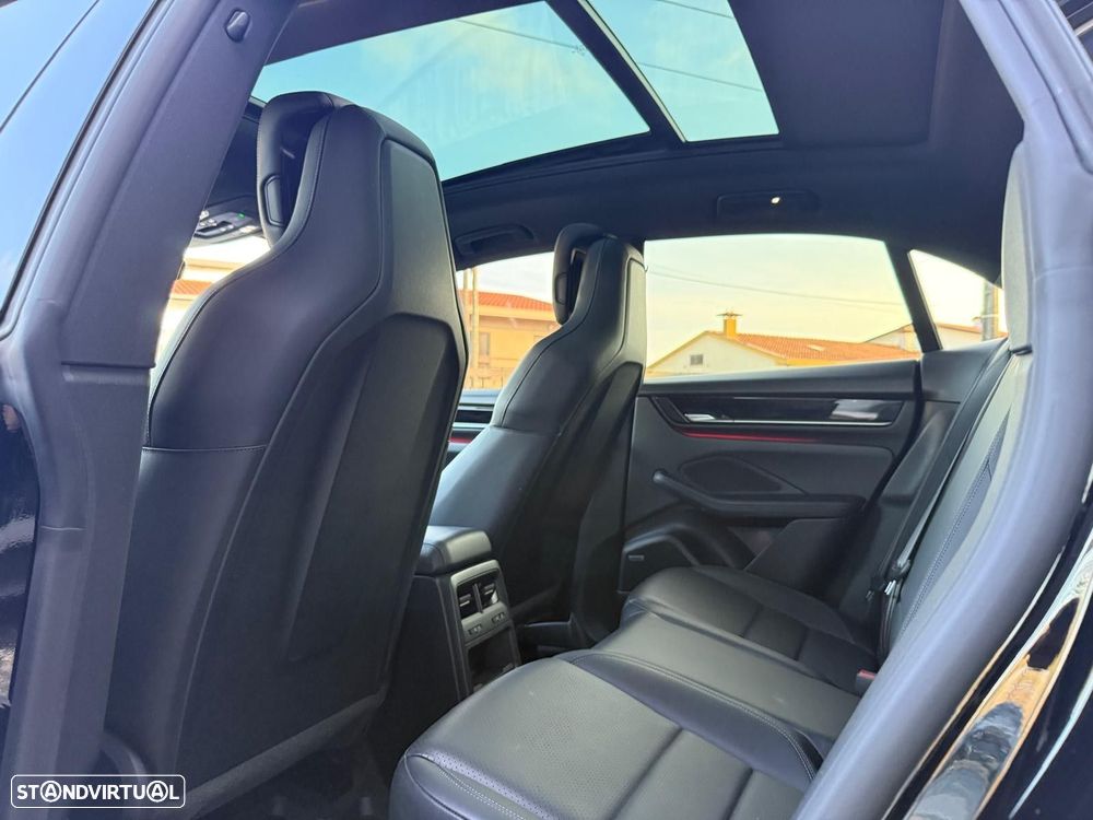 Porsche Macan Electric 4 - 14