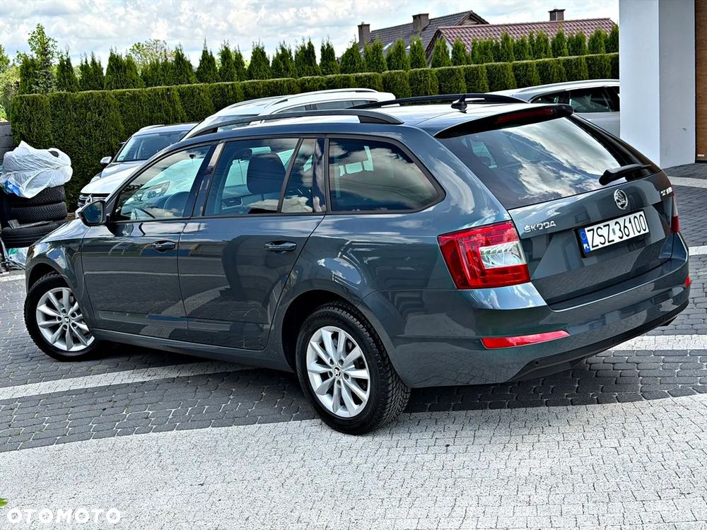 Skoda Octavia 1.6 TDI (Green tec) DSG Ambition - 9