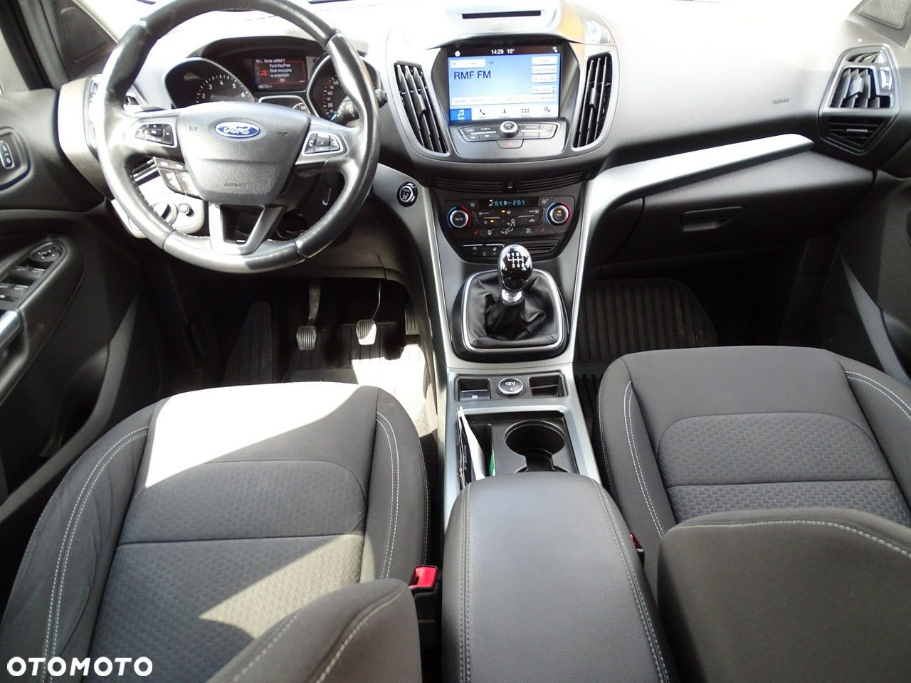 Ford Kuga 1.5 EcoBoost 2x4 Black & Silver - 9
