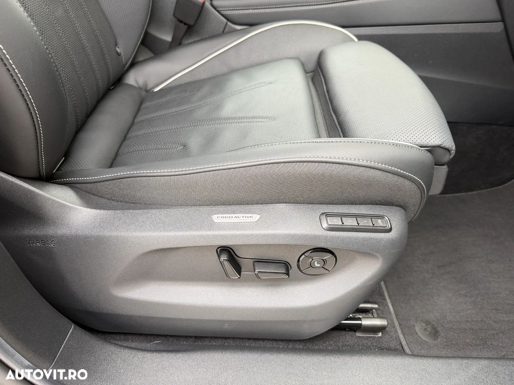 Volkswagen Tiguan 2.0 TDI SCR 4MOTION DSG Elegance - 36