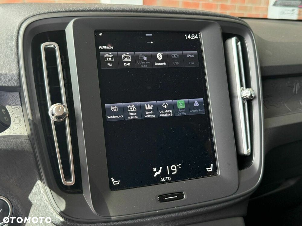 Volvo XC 40 T3 Momentum Core - 19