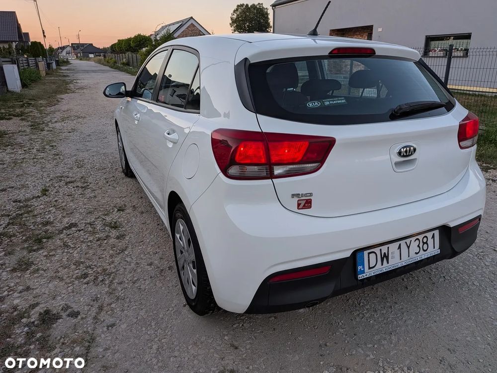 Kia Rio 1.2 M - 8