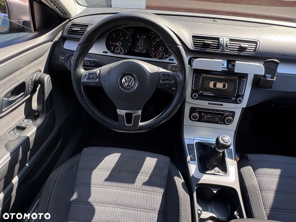 Volkswagen Passat CC 2.0 TDI BlueMotion Technology Exclusive - 6