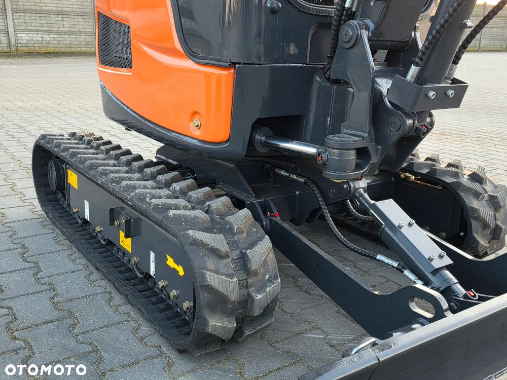 Inny NOWA minikoparka TORQMATIK ME18, silnik Yanmar 3TNV74F 11.2 kW - 14