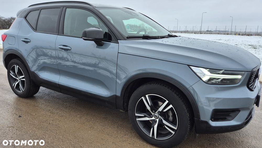 Volvo XC 40 T3 R-Design - 1