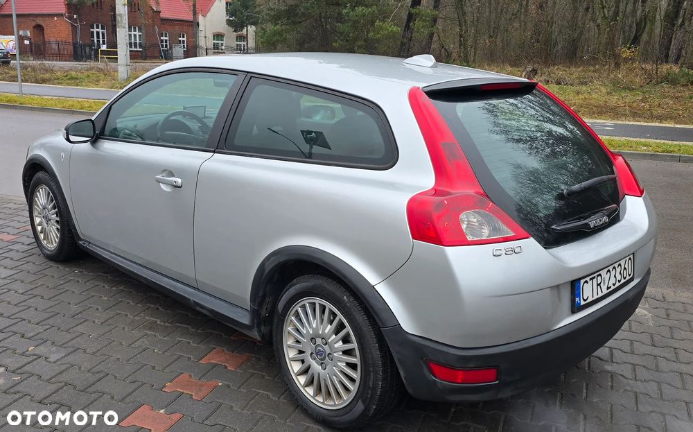 Volvo C30 2.0D Momentum - 4