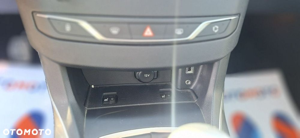 Peugeot 308 - 13