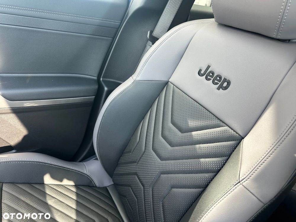 Jeep Compass 1.2 T3 mHEV First Edition FWD DCT - 8