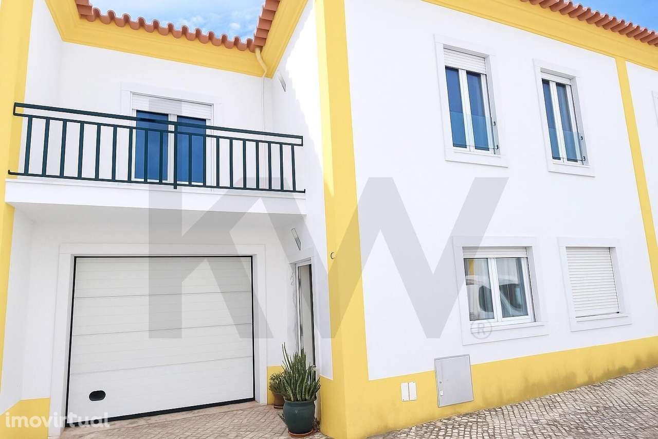 Moradia T3 em Santa Barbara Lourinhã  O Refúgio Perfeito entre o Camp - Grande imagem: 2/38