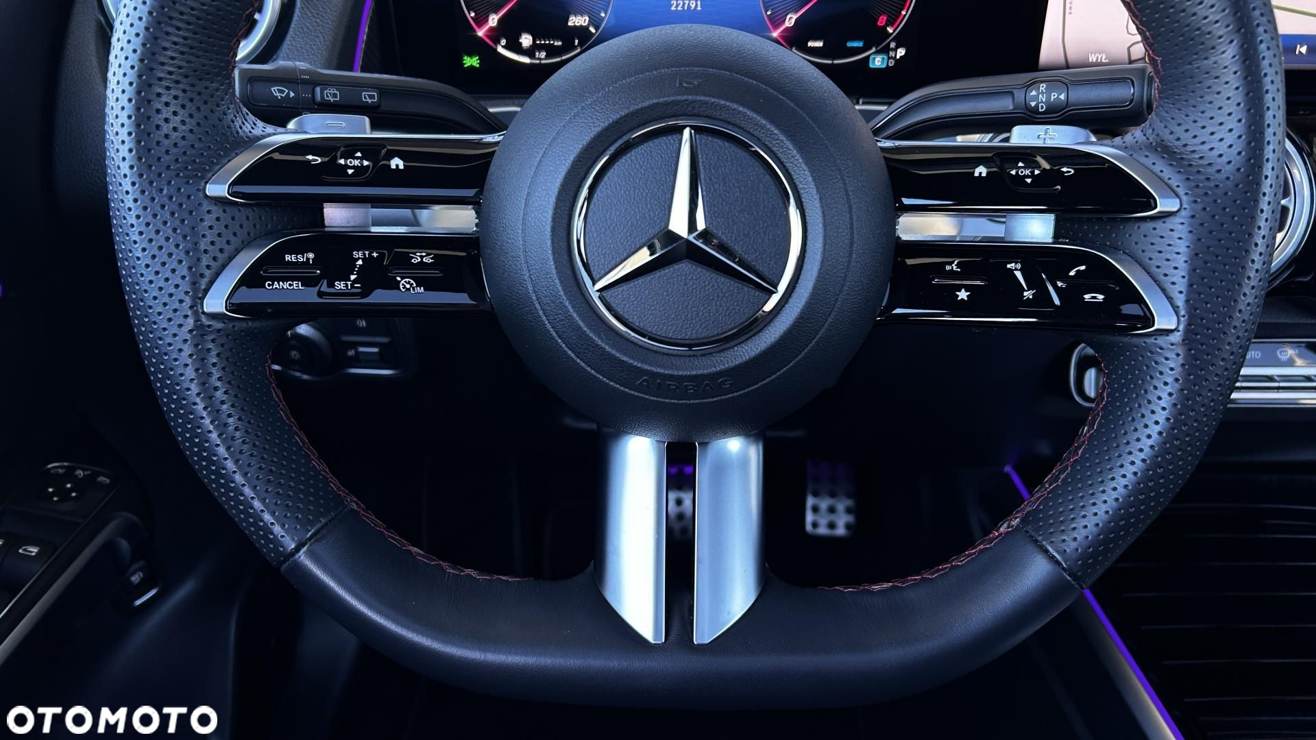 Mercedes-Benz GLB - 15