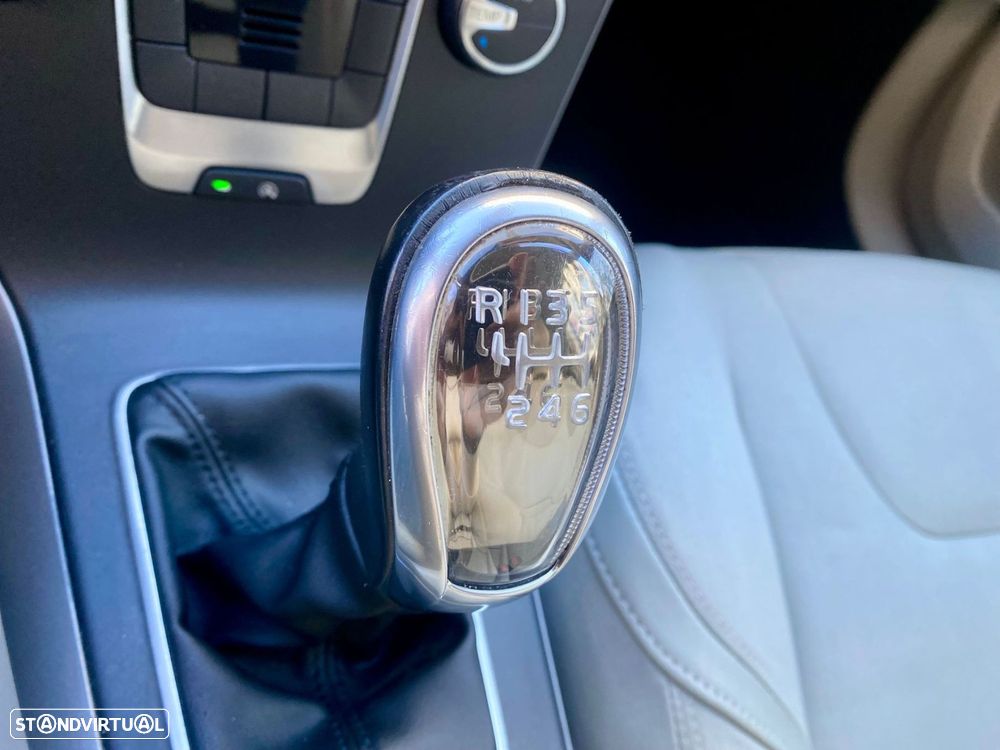 Volvo V40 1.6 D2 Momentum - 20