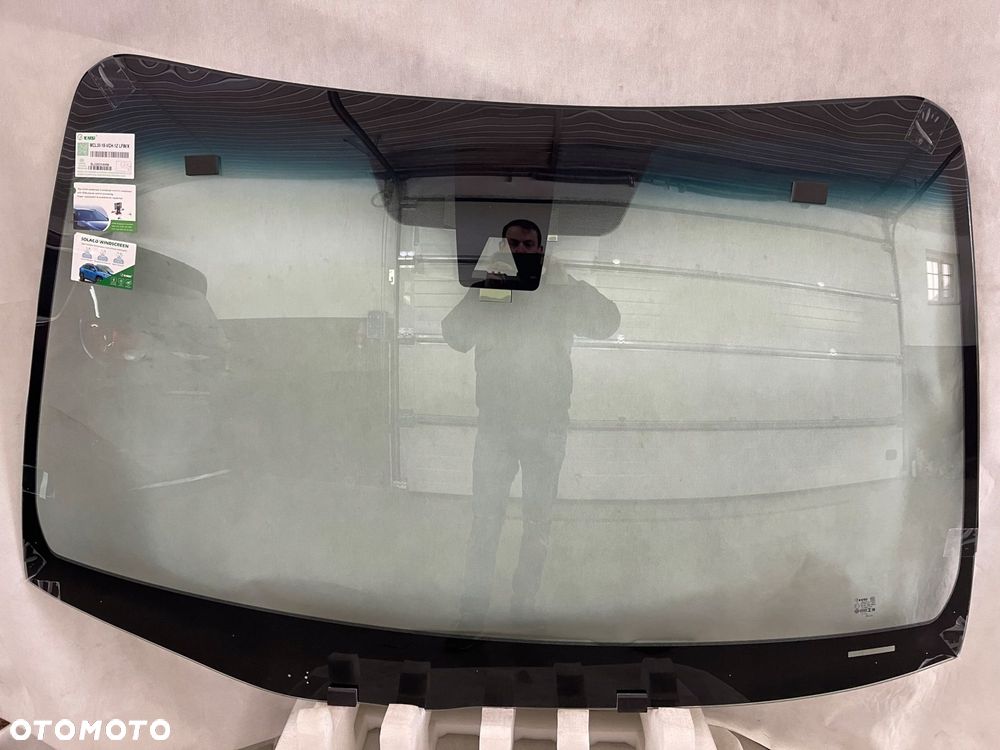 szyba przednia czołowa toyota sienna po 2018 rok - 1