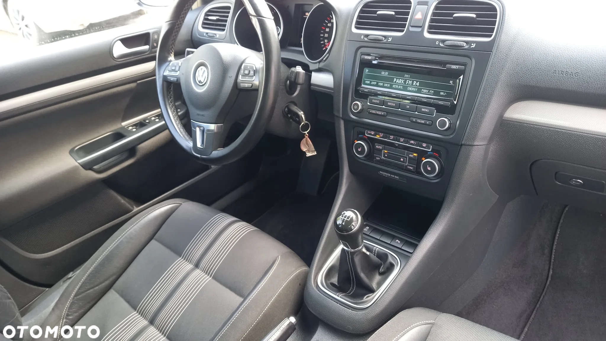Volkswagen Golf VI 1.6 TDI Highline - 12