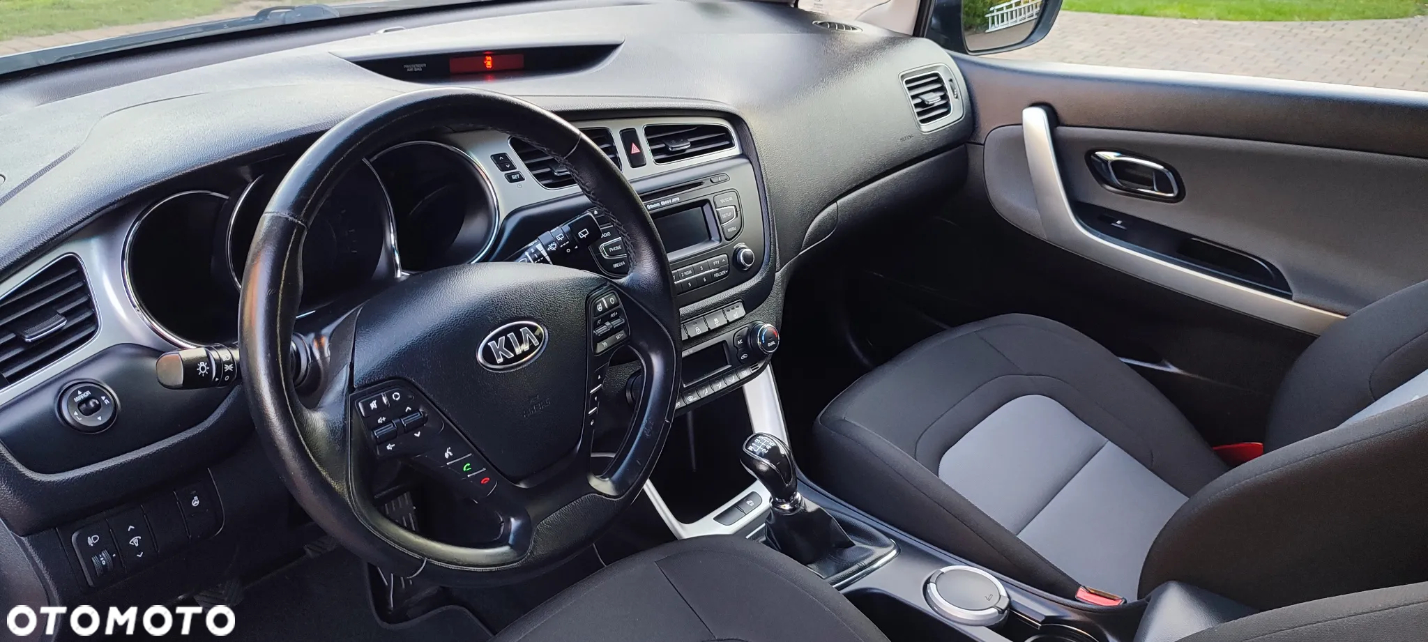 Kia Ceed 1.4 CVVT Dream Team Edition - 28