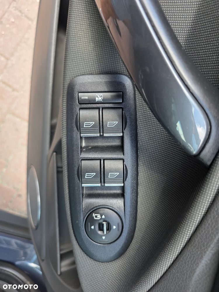 Ford Kuga 2.0 TDCi 4x4 Titanium - 17