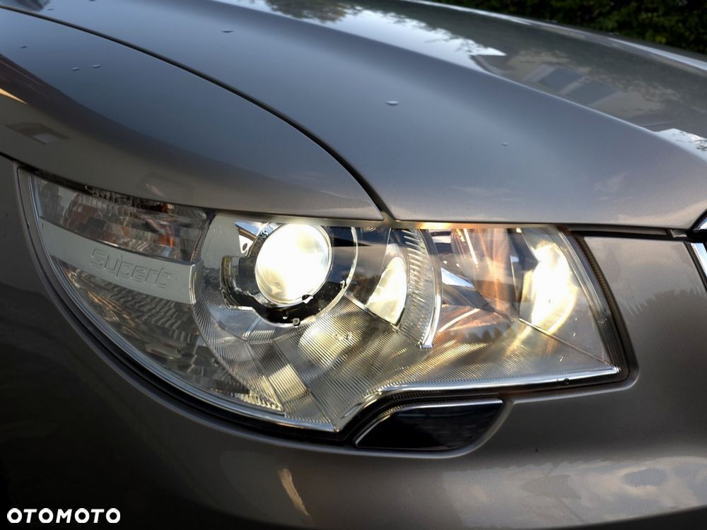 Skoda Superb 2.0 TDI Platinum DSG - 31