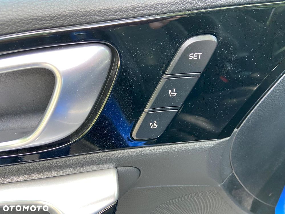 Kia XCeed - 27