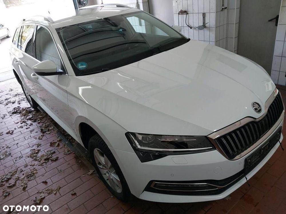 Skoda Superb 2.0 TDI SCR Style DSG - 3