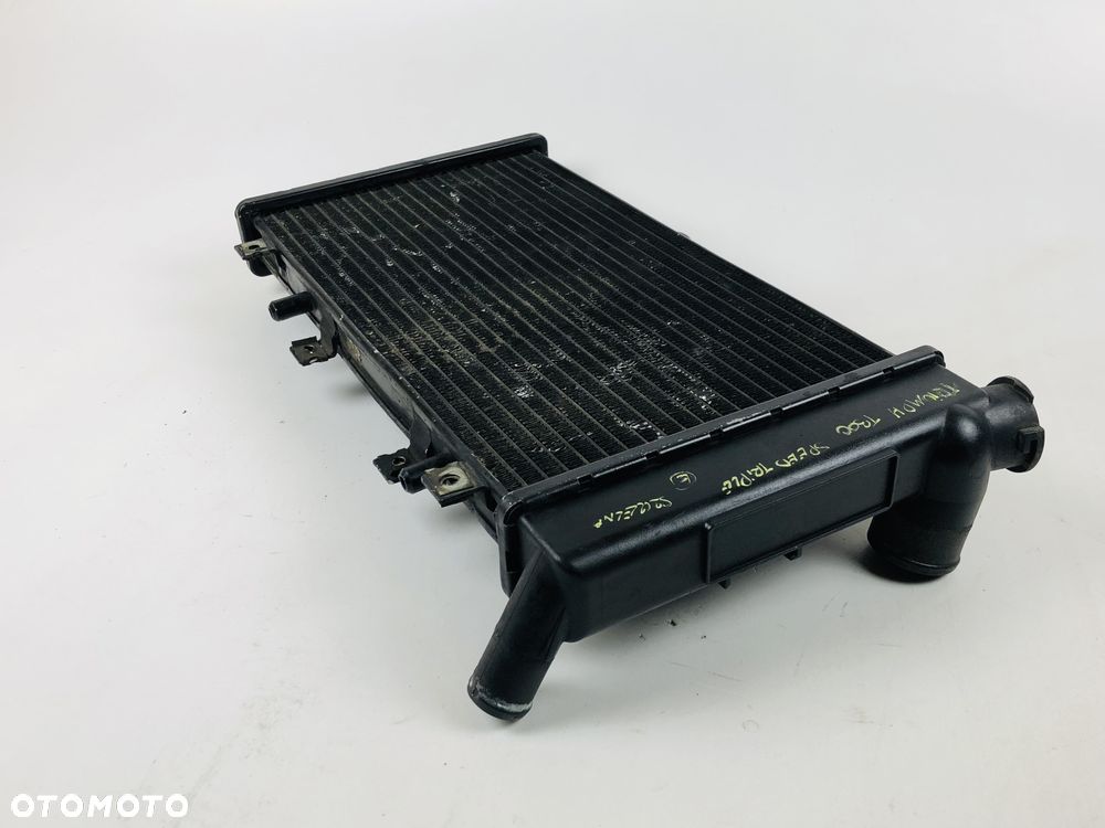 Triumph T 300 Speed Triple chłodnica wody cieczy - 2