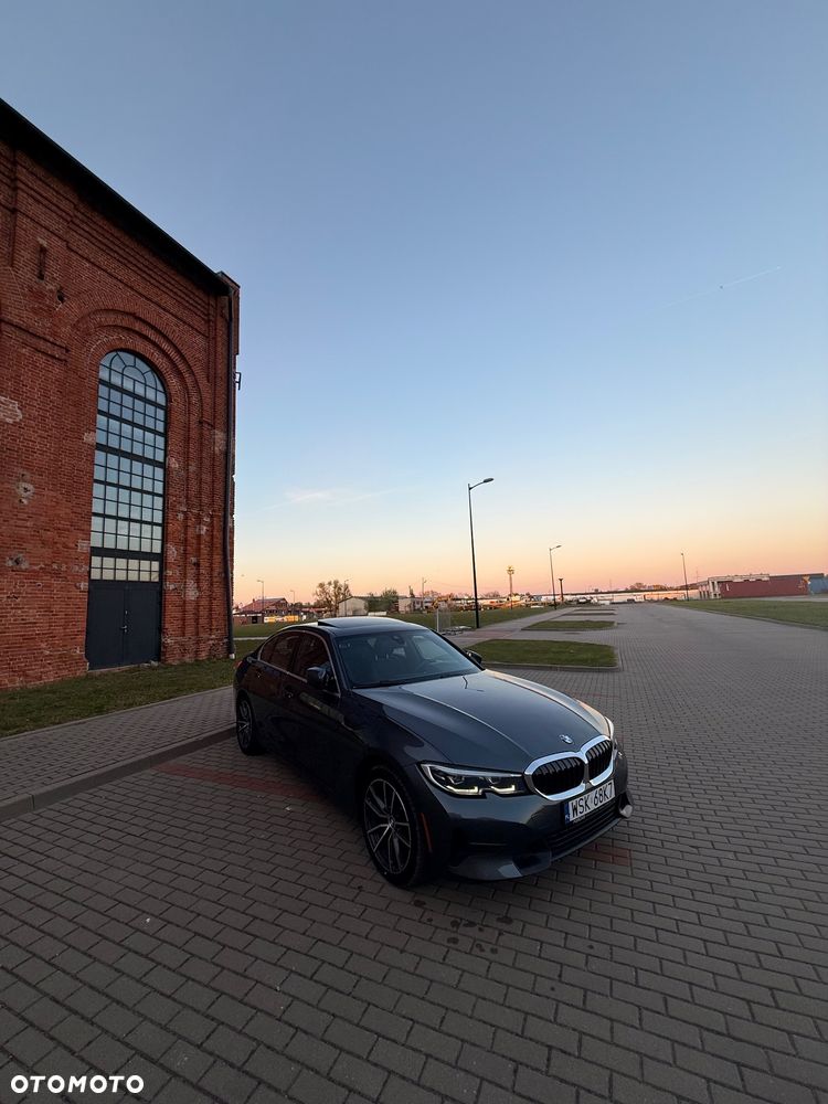 BMW Seria 3 330i xDrive Sport Line - 37