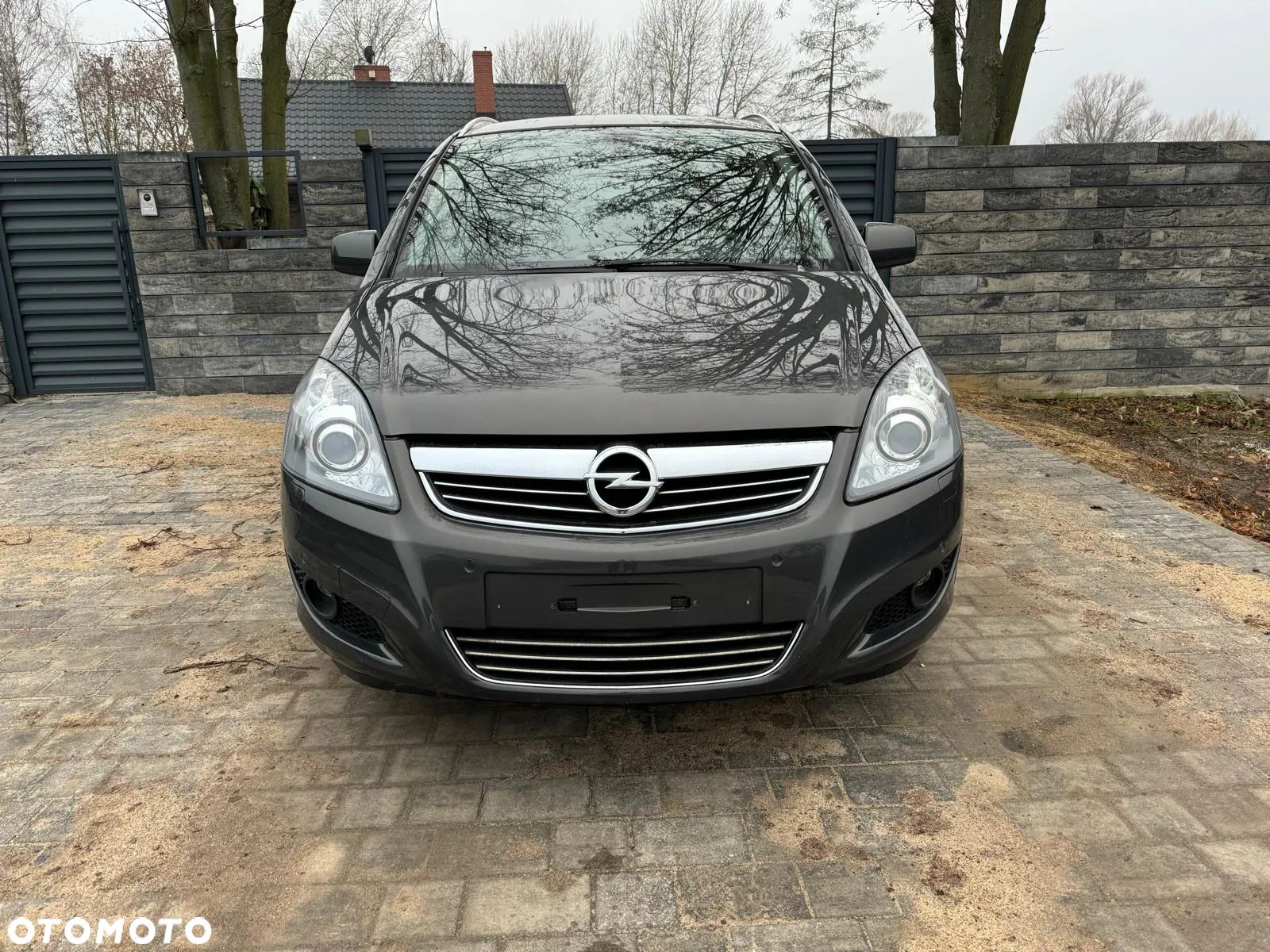 Opel Zafira 1.8 Design Edition - 1