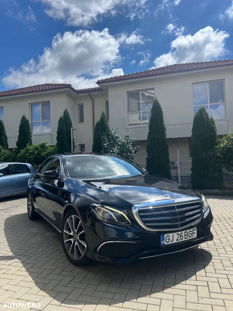 Mercedes-Benz E 220 d 4MATIC 9G-TRONIC Exclusive - 1