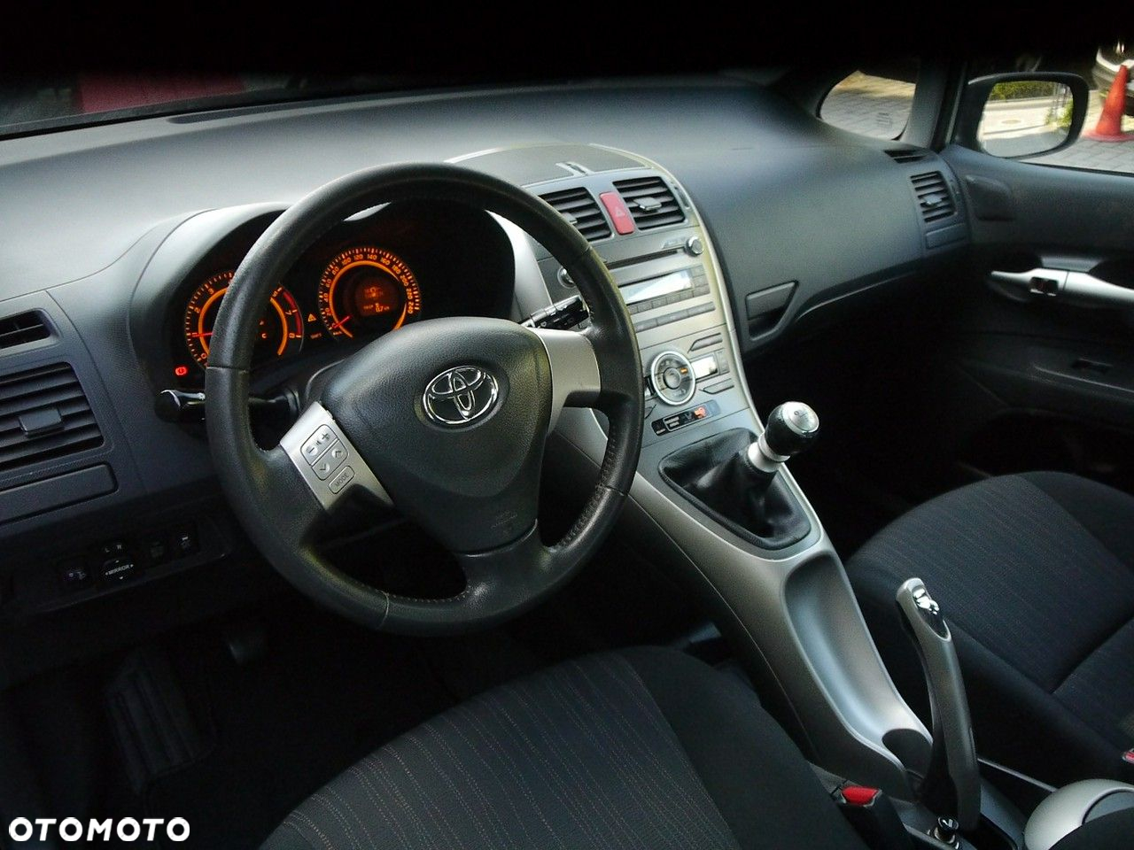 Toyota Auris 1.33 VVT-i Terra - 28
