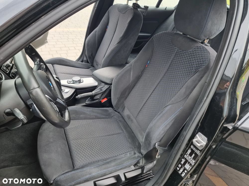 BMW Seria 1 120d xDrive Edition M Sport Shadow - 13