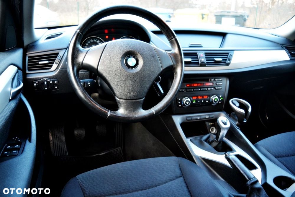 BMW X1 sDrive18d xLine - 10