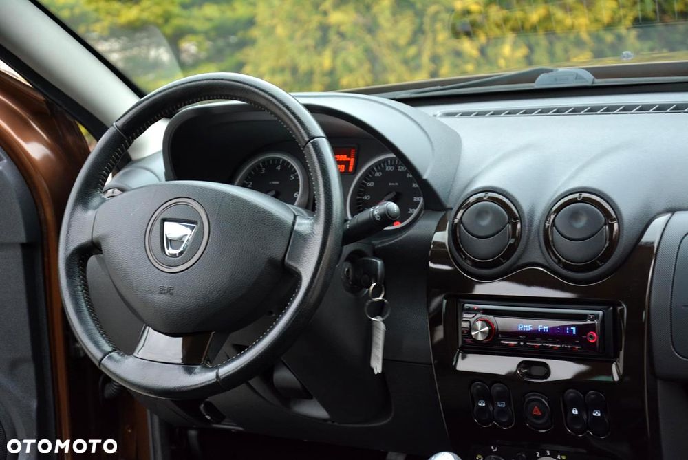 Dacia Duster 1.6 16V 105 4x2 Prestige - 27