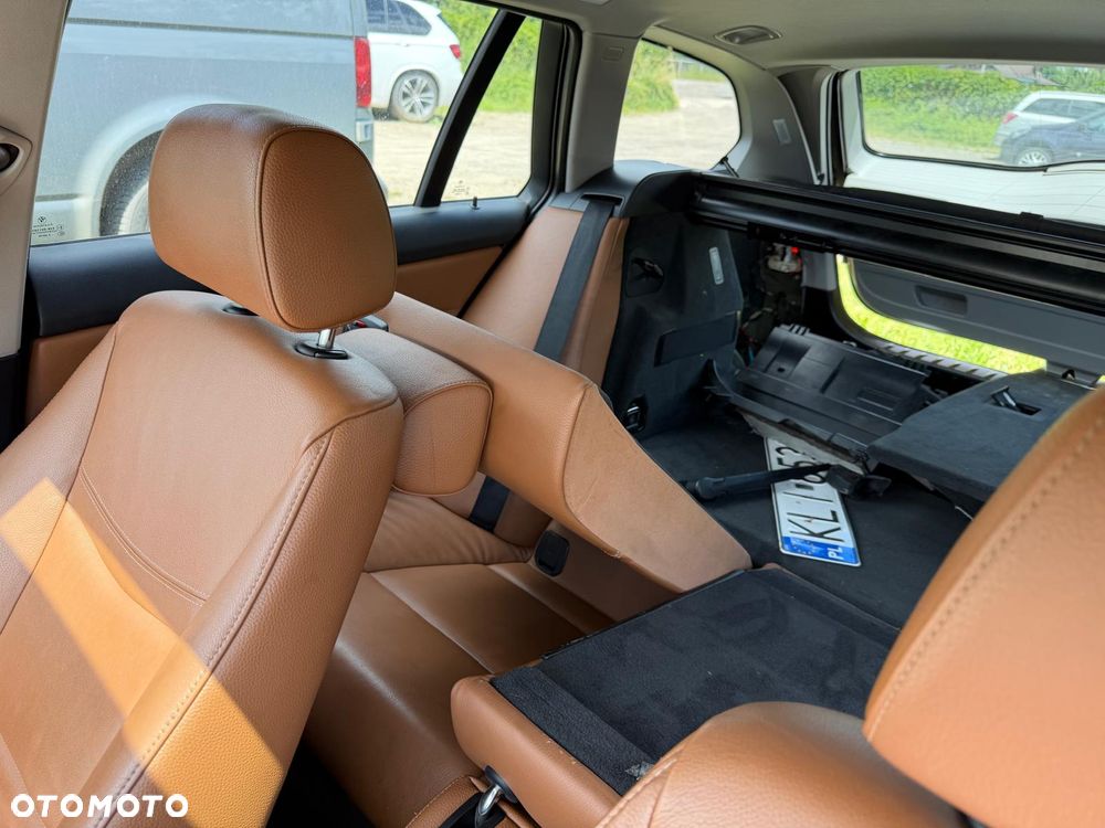 BMW Seria 3 320d xDrive - 9