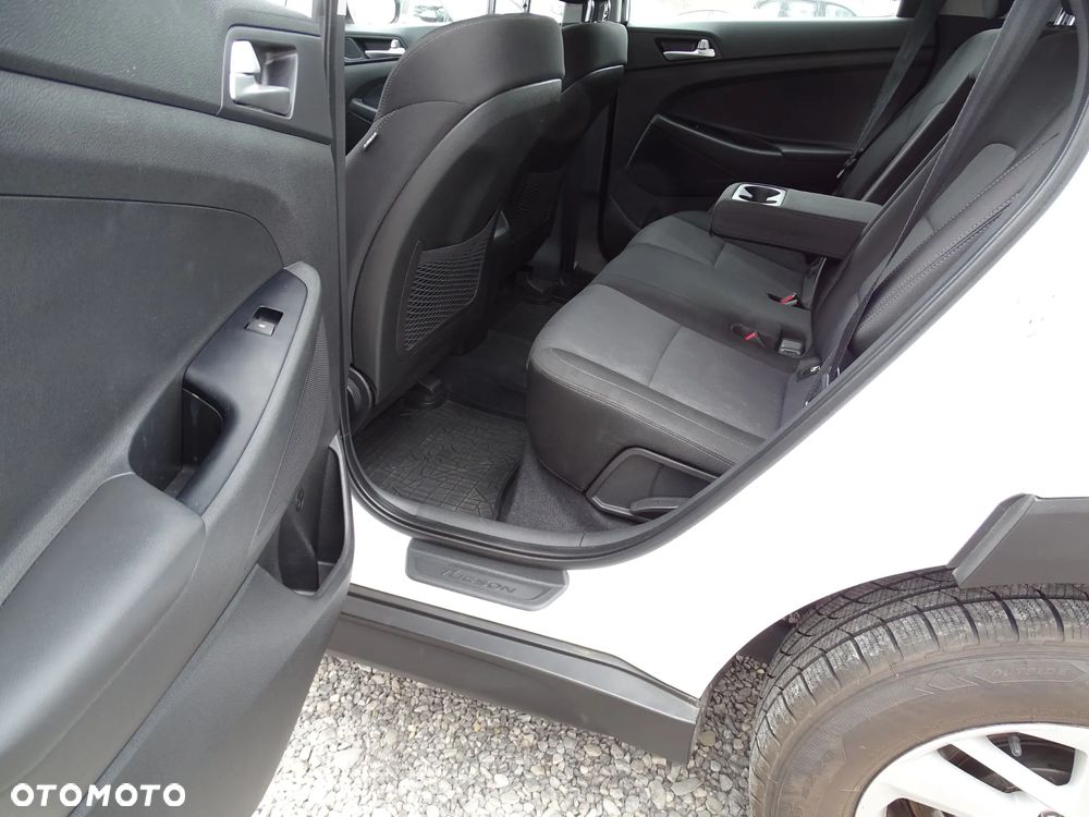 Hyundai Tucson 1.6 GDI BlueDrive Comfort 2WD - 22