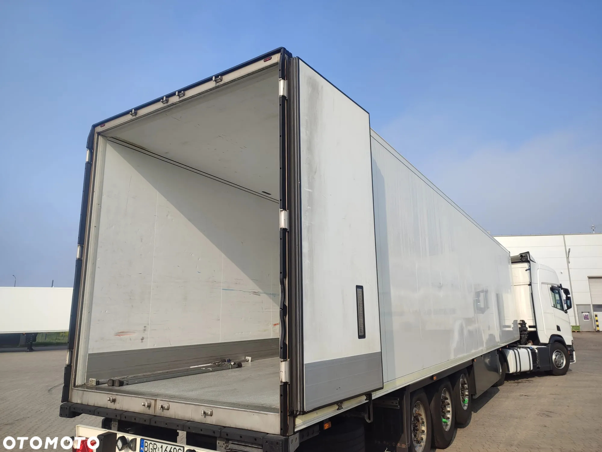 Schmitz Cargobull SCB*S3B - 22