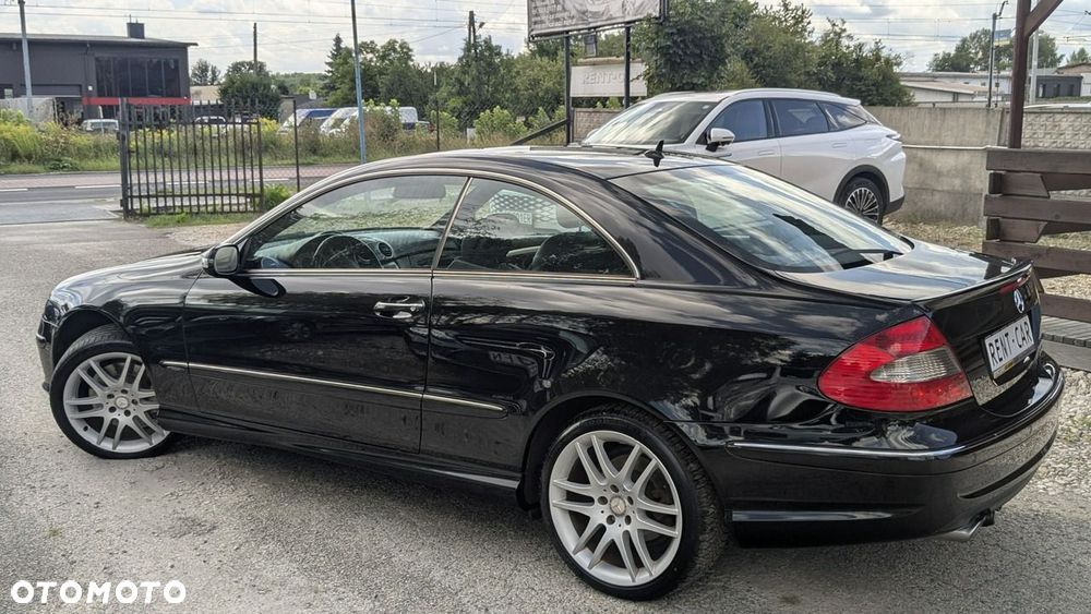 Mercedes-Benz CLK - 10