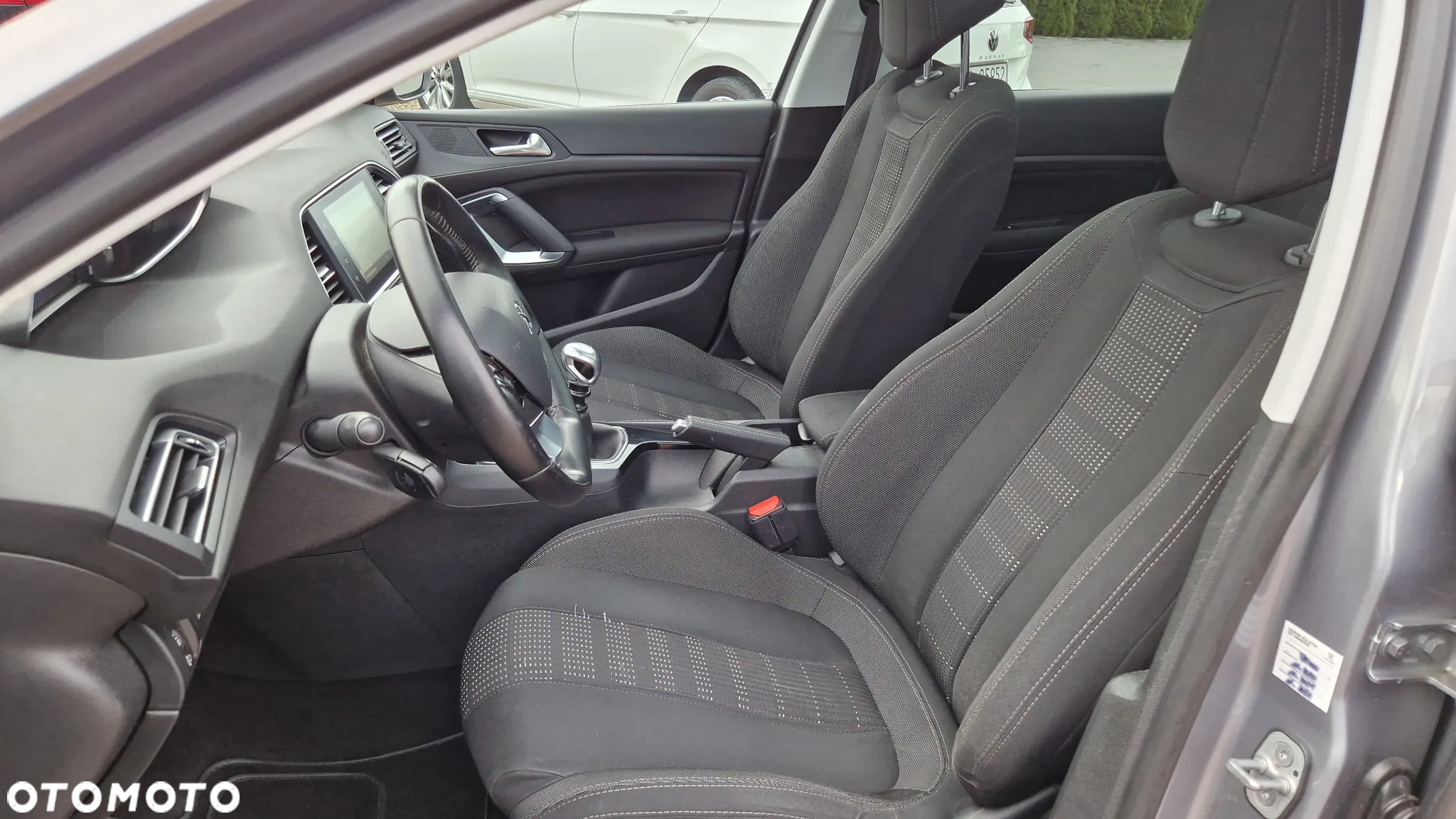 Peugeot 308 SW 1.6 BlueHDi Allure S&S - 21