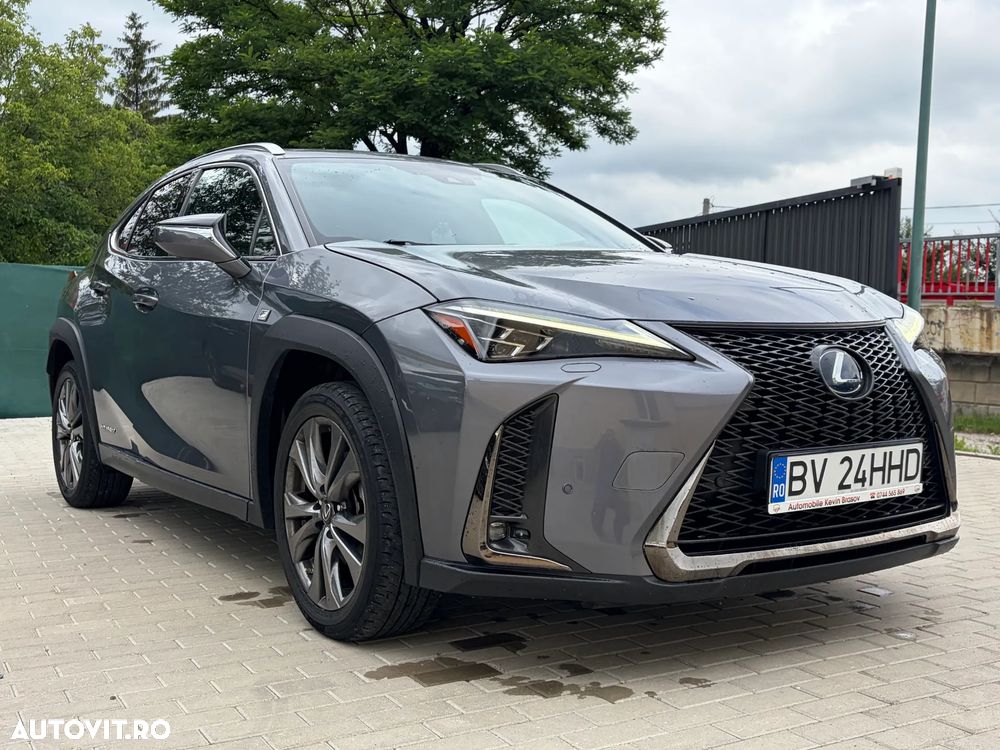 Lexus UX 250h (E-FOUR) F SPORT - 33